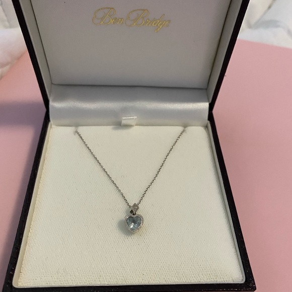 Aquamarine heart shaped necklace - Picture 1 of 1